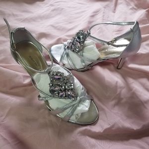Antonio melani dress sandals